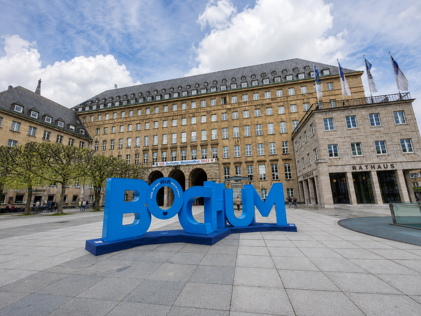 Bochumer Stadtmotiv mit Rathaus und Bochum-Schriftzug