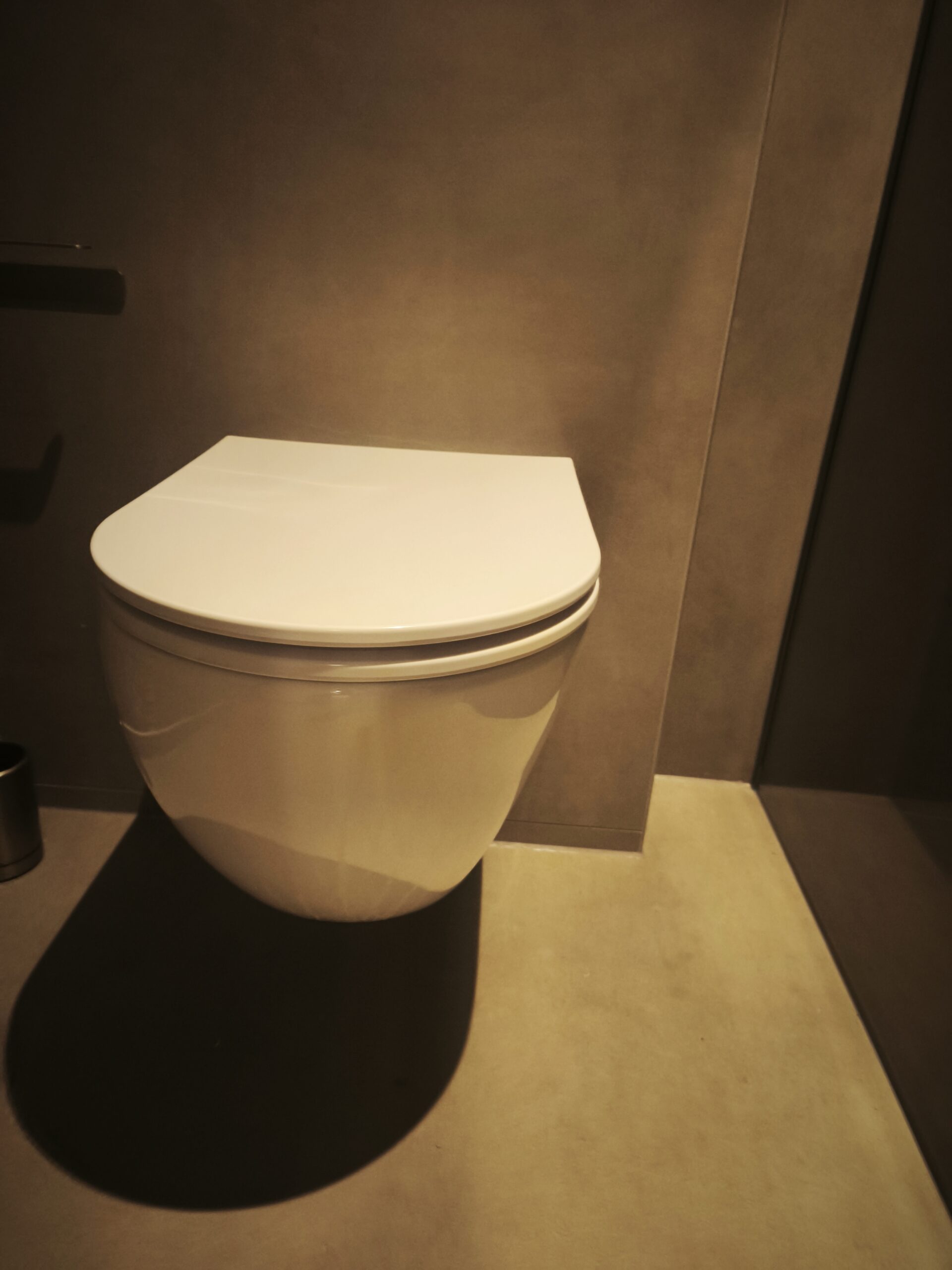Toilettenbereich nach einer Badsanierung